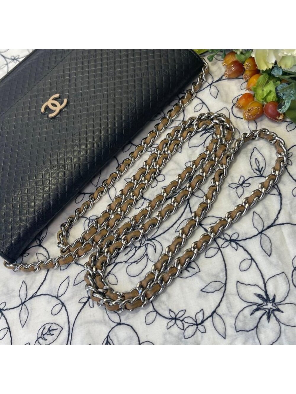 Chanel Chain Wallet Logo Shoulder Bag - Picture 14 of 15